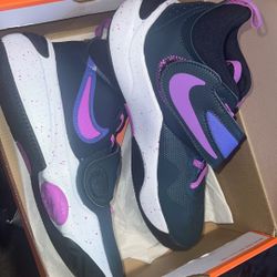 Nike Basketball Sneakers 