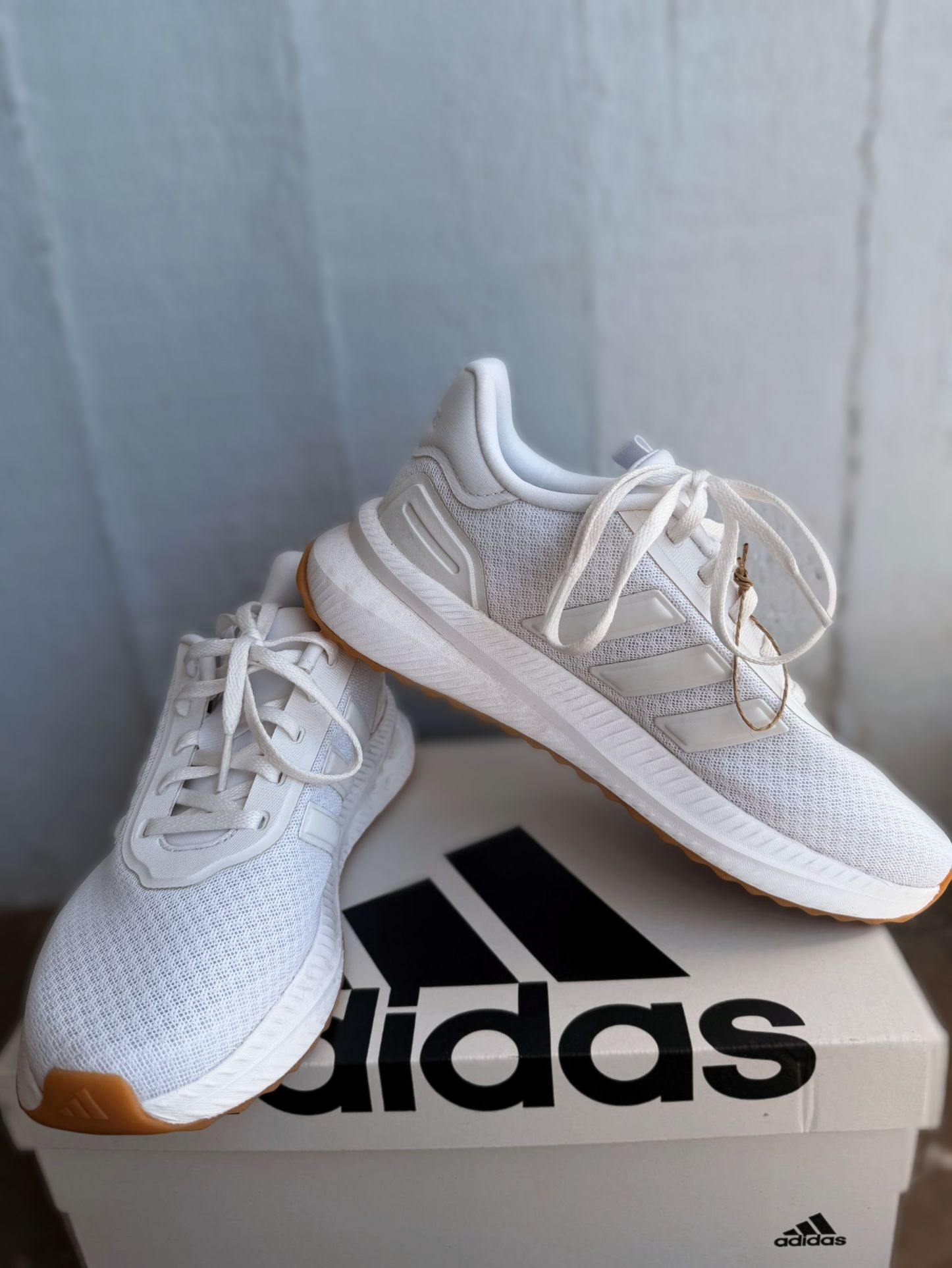 Women’s Adidas Shoes Size 7.5