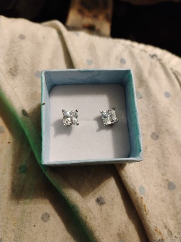 Natural Diamond Earrings 2 Tcw 1 Ct Each