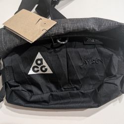 Nike ACG Aysen Hiking Fanny Pack (3L) Black Metallic Silver DV4051-011