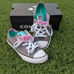 **New Converse Youth Teal And Pink Shoes Size 4 **