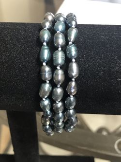 Freshwater peacock bracelet