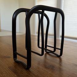 High Quality iDesign Napkin Holder in Excellent Condition - Retails for $23+  —Sleek, modern design —Powder-coated bronze finish —Durable steel build 