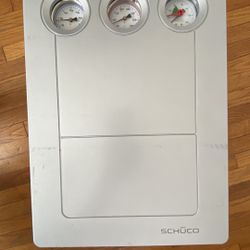 Schüco Solar Station