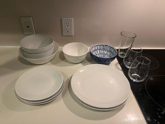 Kitchen Items (Plates, bowls, glasses and mugs)