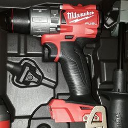 Milwaukee HAMMERDRILL 90.00!