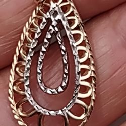 585k Gold White &Gold Pendant 1.2 Length Very Nicely Made
