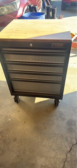 Gladiator tool box