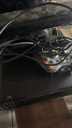 Xbox360 with controller