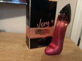 Very Good Girl Glam Carolina Herrera