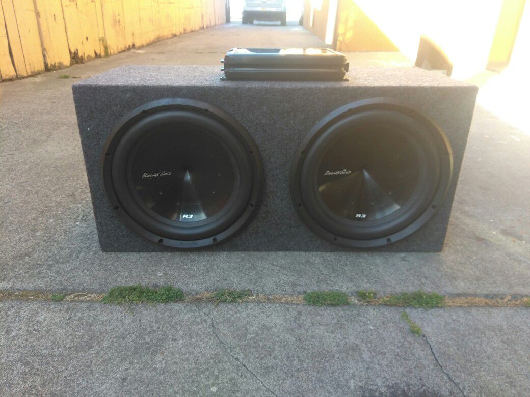 12 inch Phoenix gold subs and amplifier