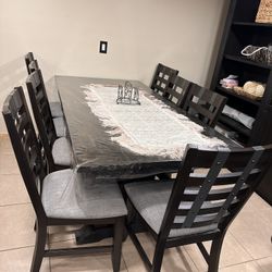 Dinning Table And 8 Chairs Set 