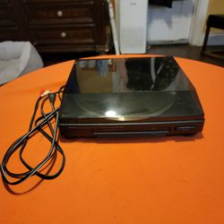 Denon DP-26F Fully Automatic Belt DriveTurntable