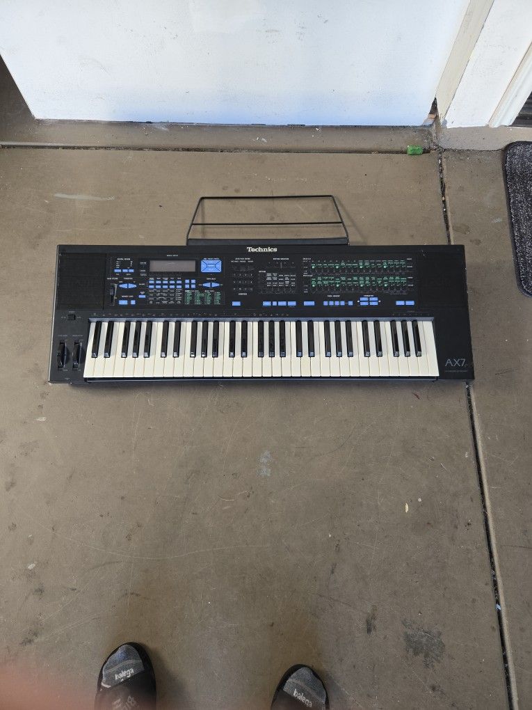 Keyboard- Technics AX7