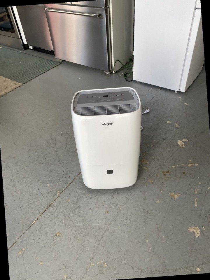 NEW Whirlpool 70-Pint 3-Speed Dehumidifier K7