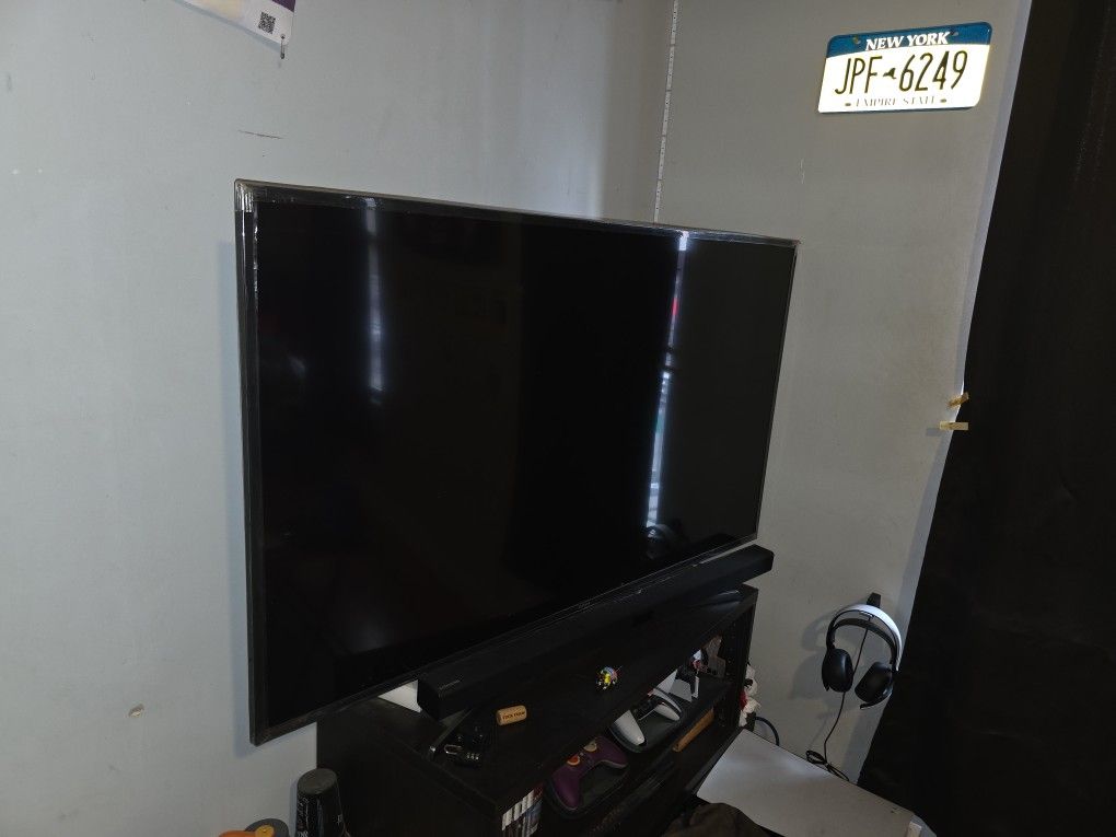 Samsung UHD TV 55 Inch, Like New