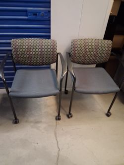 Set Of 2 steelcase guest Chairs $90