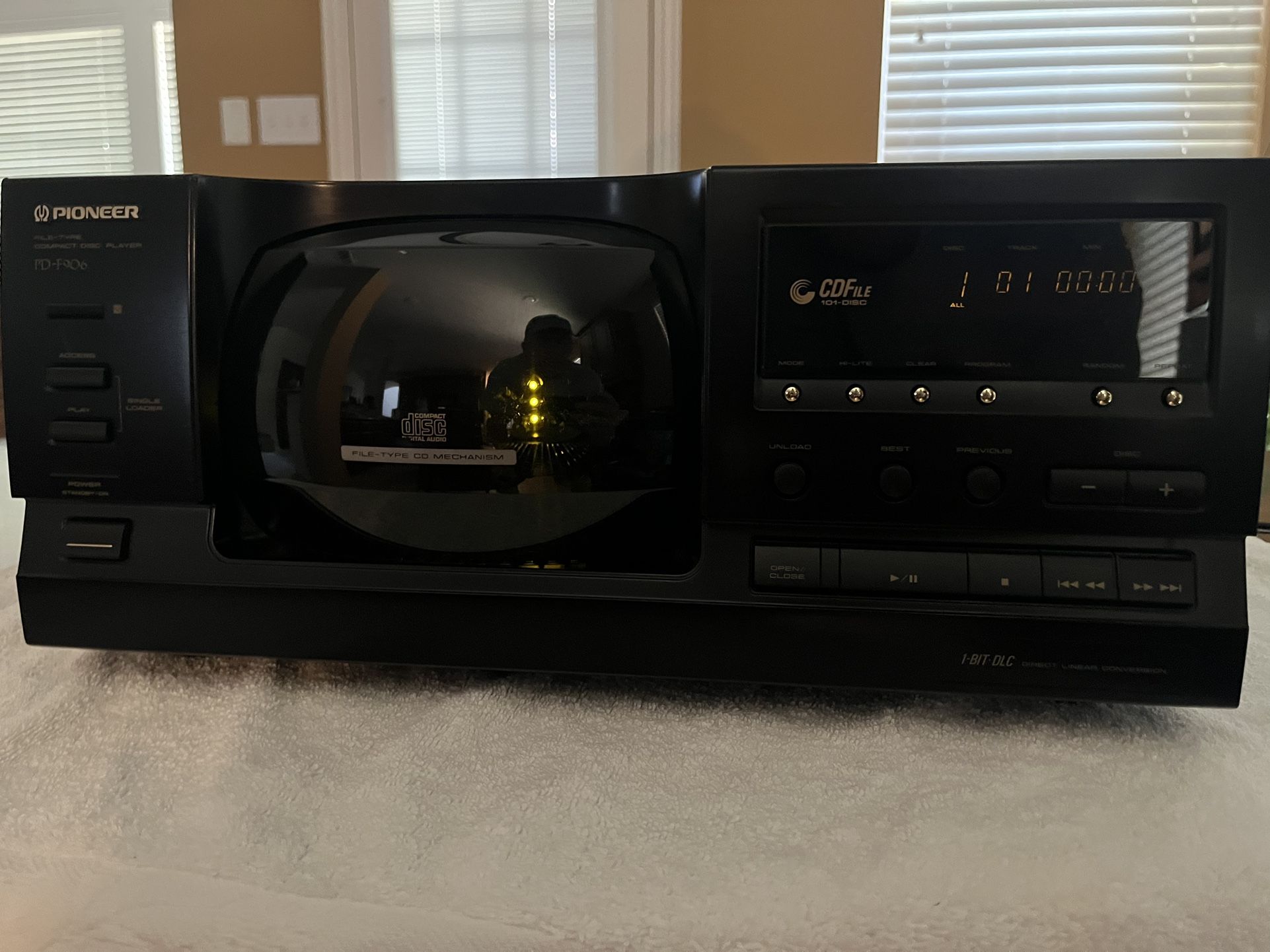 Pioneer PD-F906 101 Disc CD Changer w/remote