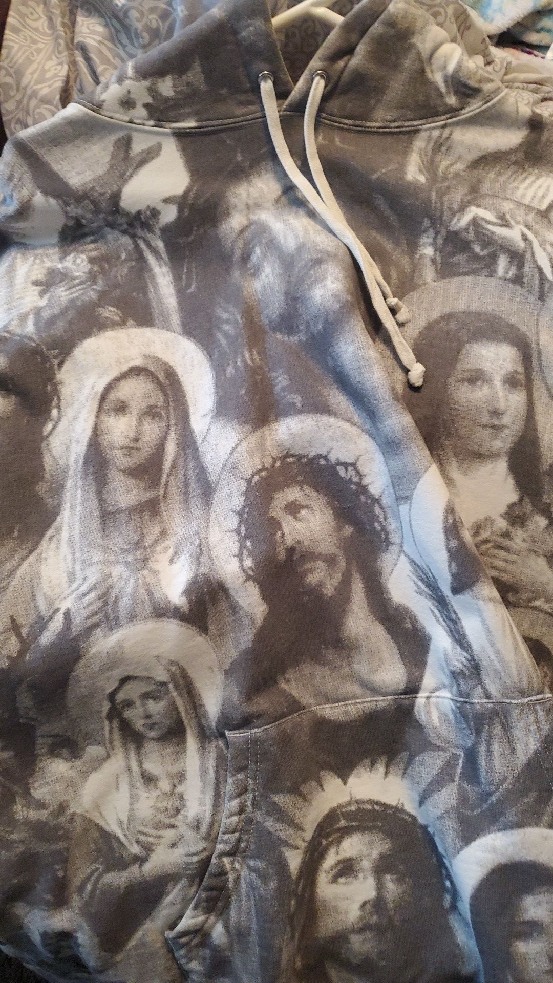 Supreme jesus hoodie xl