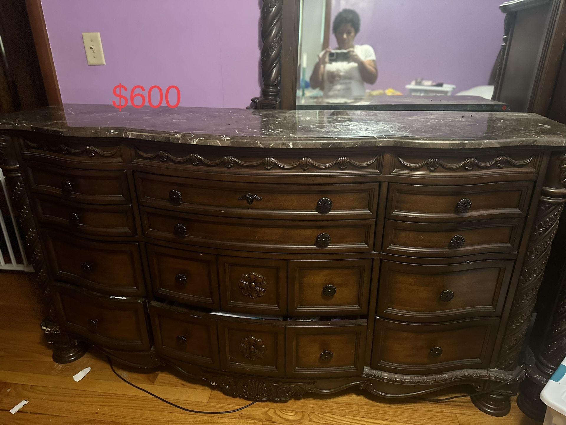 North Shore Queens Furniture Set for Sale in Marlborough, MA OfferUp