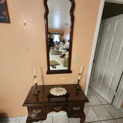 BUTLER SPECIALTY CHERRY QUEEN ANNE STYLE MIRROR With 3-Drawer Table