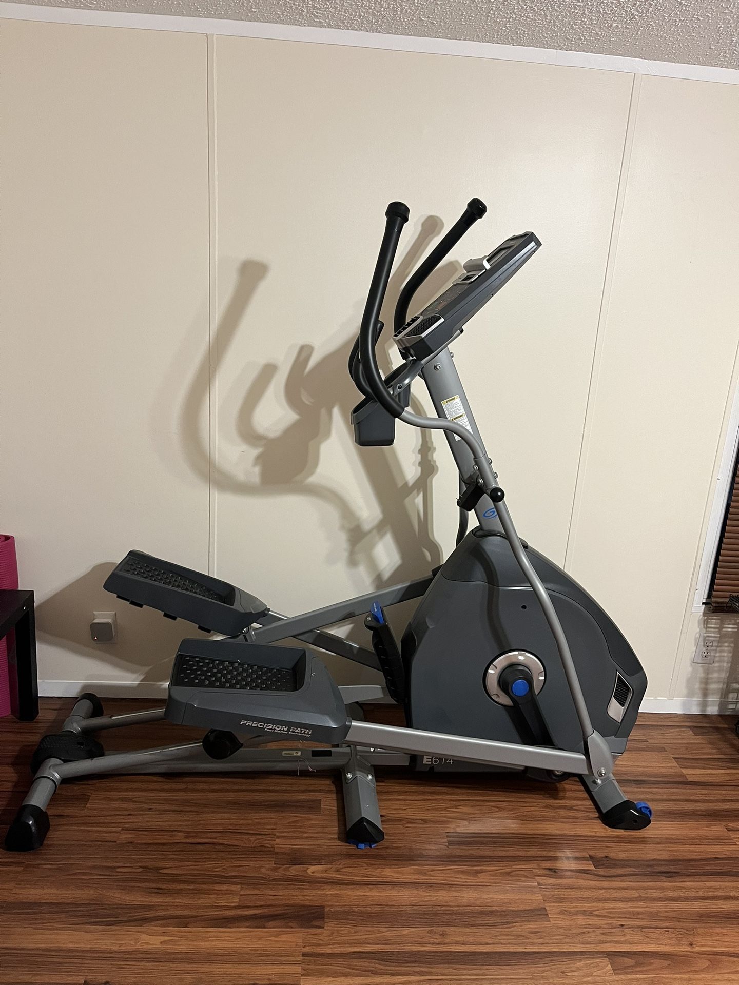 Nautilus E614 Elliptical