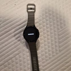 Samsung Galaxy Watch 6 Classic 