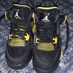 Jordan 4s