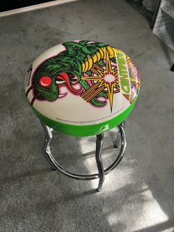 Arcade stool (centipede)