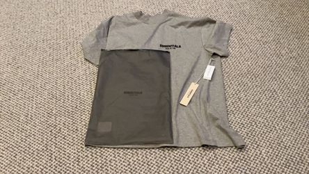 ESSENTIALS FEAR OF GOD t-shirt with tags and bag never worn