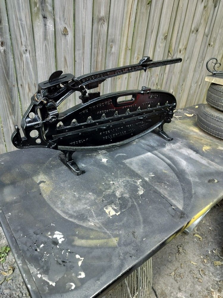 Black Shingle Cutter Vintage Collection Still Works