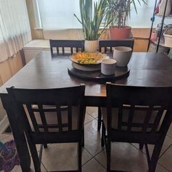 Dinning Table 