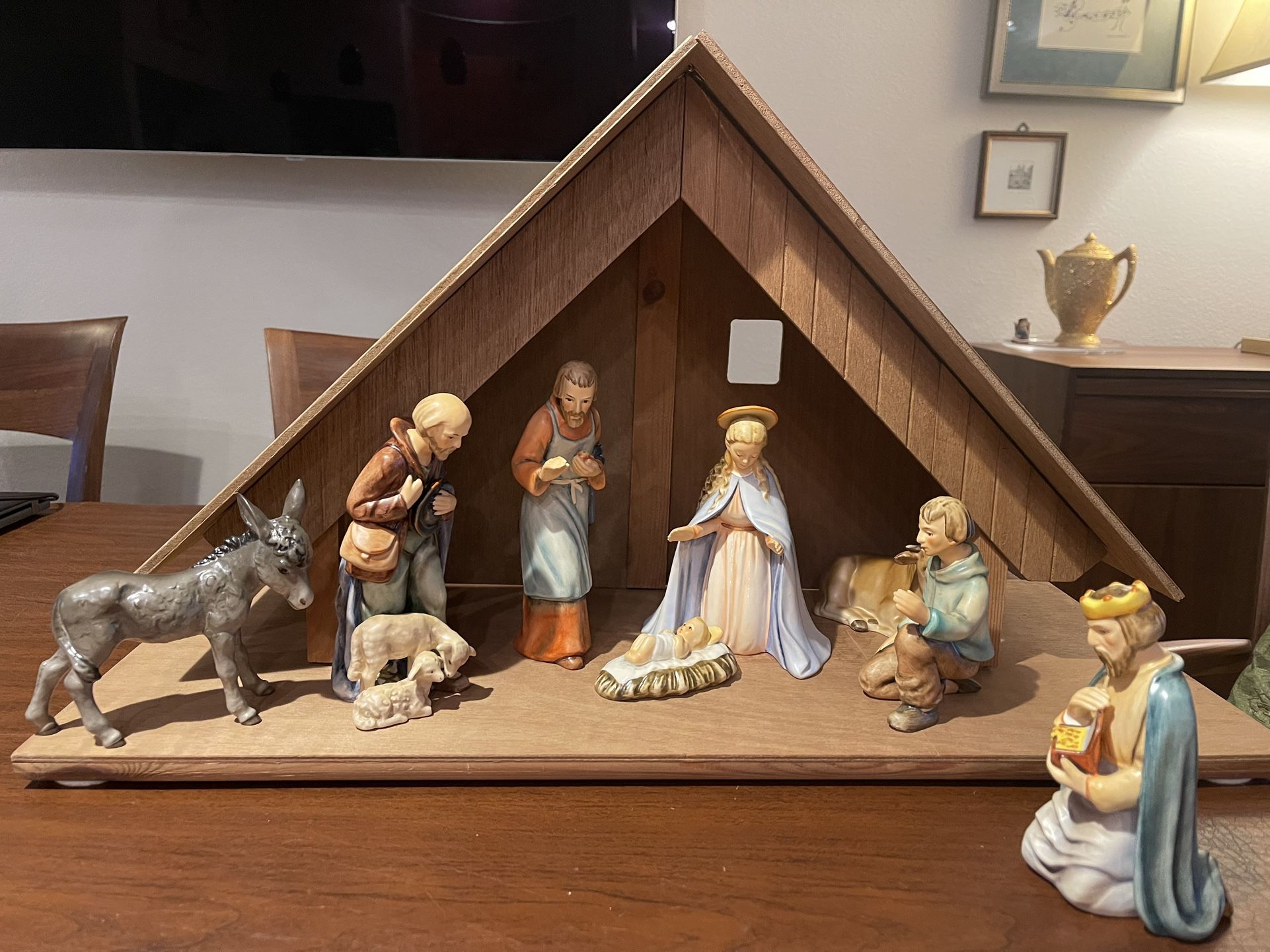 Hummel Nativity