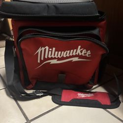 Milwaukee Jobsite Lunch Cooler