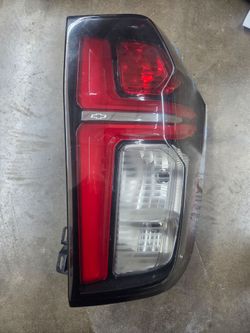 2021 2024 chevrolet tahoe right taillights