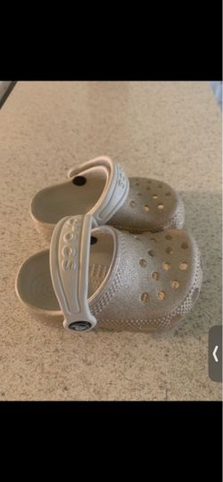 Make a offer size toddlers, 2-3 Crocs Classic Clogs Glitter Silver