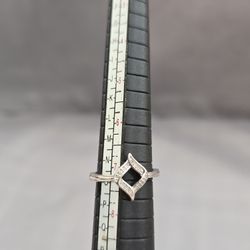 New Women's Diamond Design Sterling Silver Ring