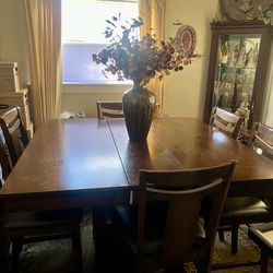 Nice High Dining  Table With 6 High Chairs