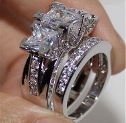 New 18 k white gold wedding ring set engagement ring