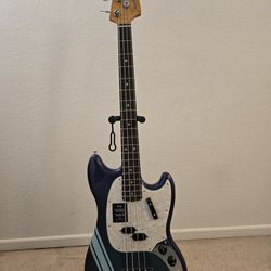 Fender Mustang Vintage II Series 70's Competition Bass - Brand new