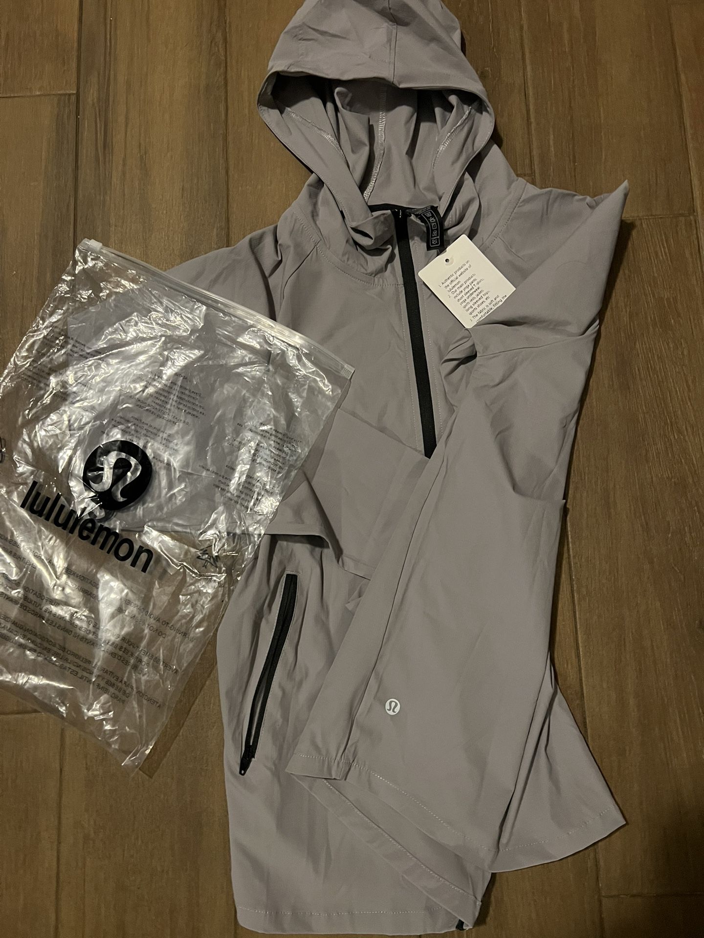 LULULEMON MENS jacket 