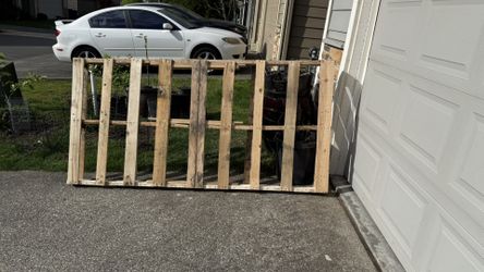 Free wood pallet  Only one  Pick up nearby mill creek downtown 
