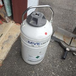 Liquid Nitrogen Dewer 