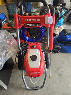 CRAFTSMAN 2400-PSI 1.1-GPM Cold Water Electric Pressure washer with 5 Spray Tips