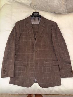 Men’s Brown Alain Dupetit suit with vest and pants - size 40R W31