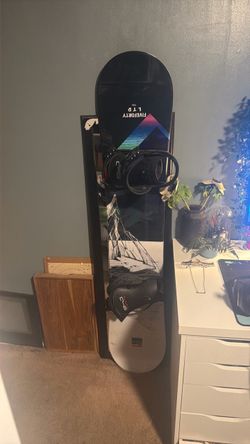 Five Forty LTD Snowboard with Bindings