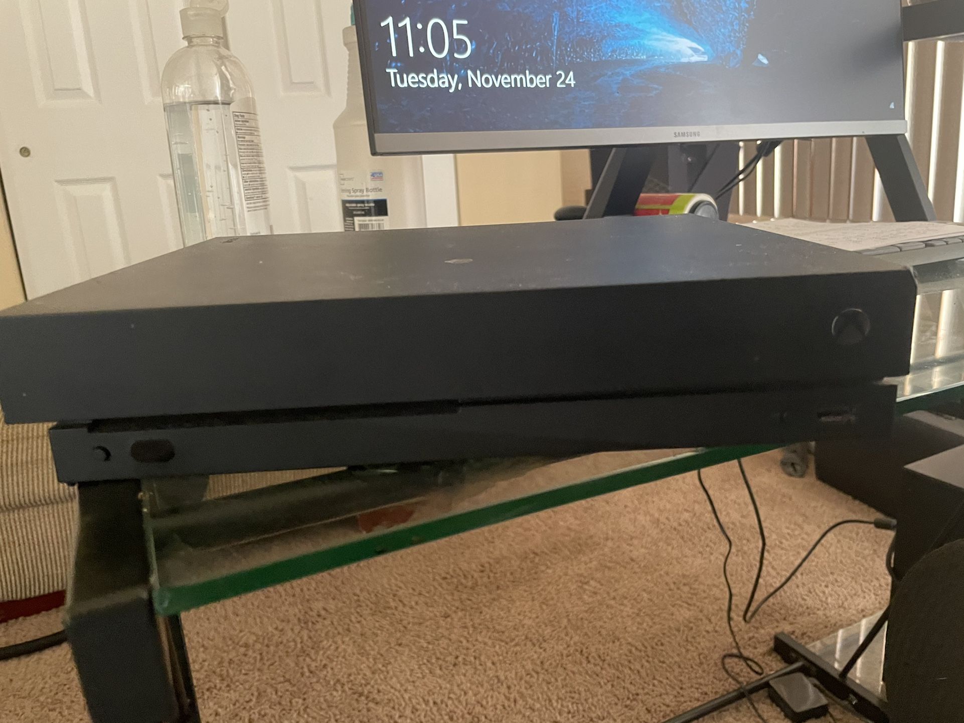 Like New Xbox One X Excellent condition