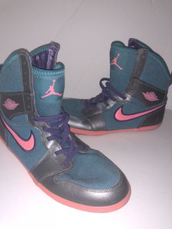 Jordan size 6 Y very nice