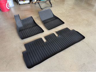 Tesla Model 3 (2024 and newer floor mats)