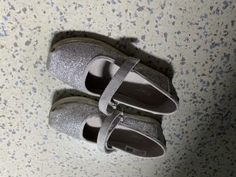 Girls Toms Size 10